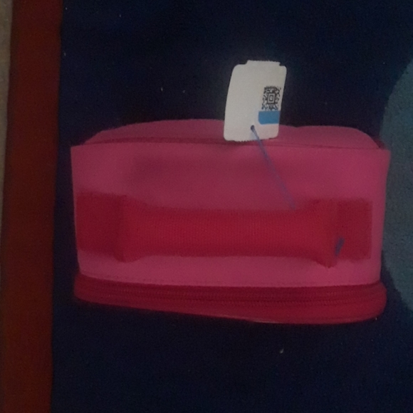 Hello Kitty lunch bag and magnet - Picture 3 of 9